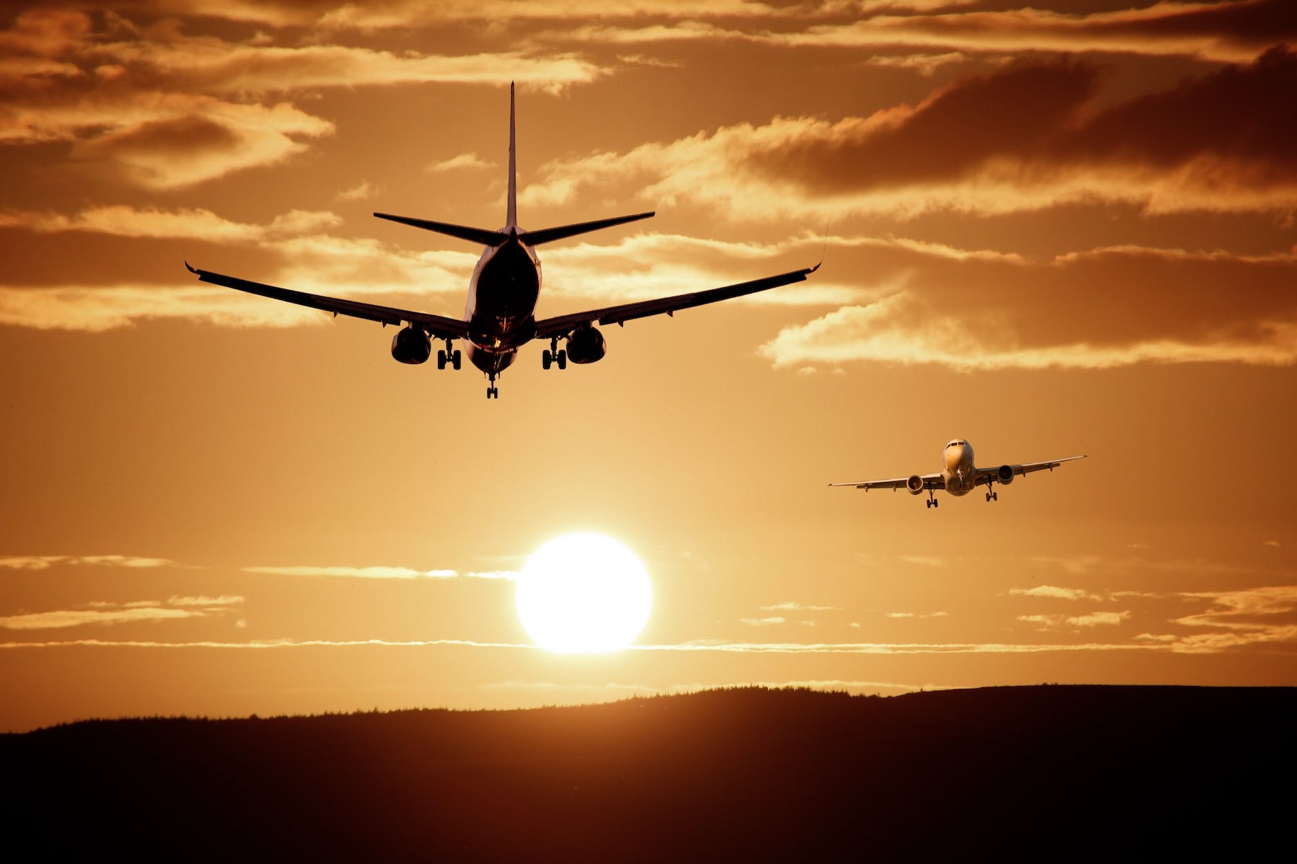 silhouette of airplanes